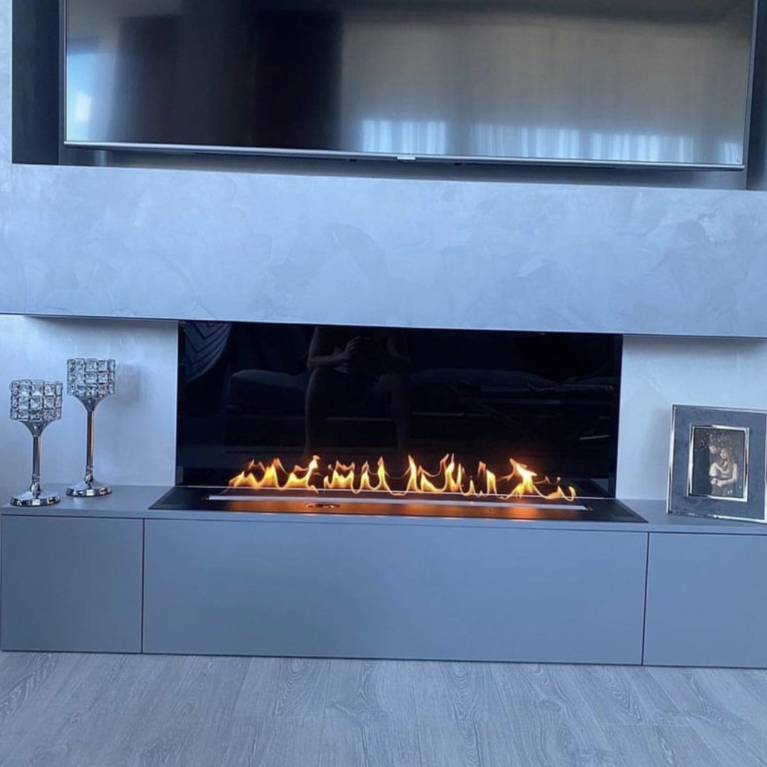 wohnwand-mit-tv-fernseher-und-automatischen-bioethanol-kamin-brenner-modern-minimalistisch-frontal