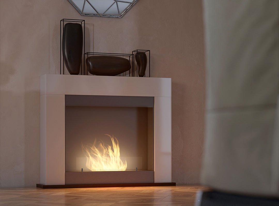 Freistehender Bioethanol Standkamin INPORTAL 2 in Wohnzimmer von SimpleFire InFire Weiss Schwarz stehender Biokamin