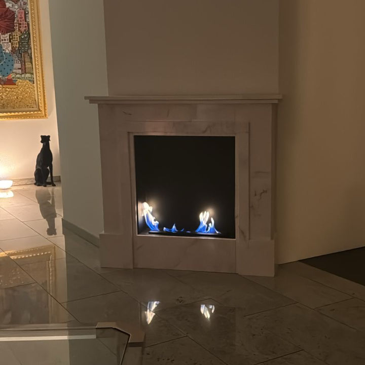 Bioethanol Standkamin Freistehender Biokamin aus weissen Marmor PORTAL in Luxus Wohnzimmer